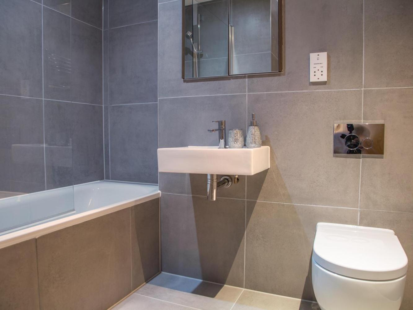 Central Tower Bridge Apartment Londyn Pokój zdjęcie