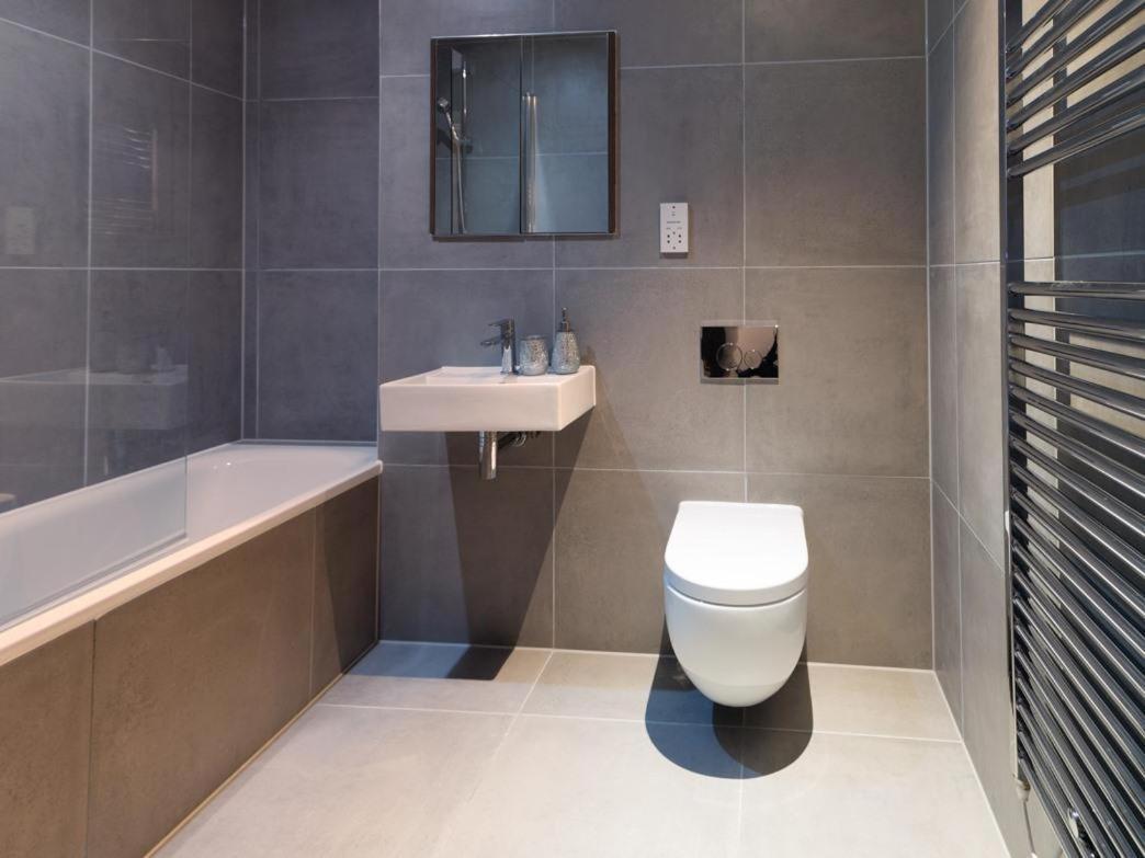Central Tower Bridge Apartment Londyn Pokój zdjęcie